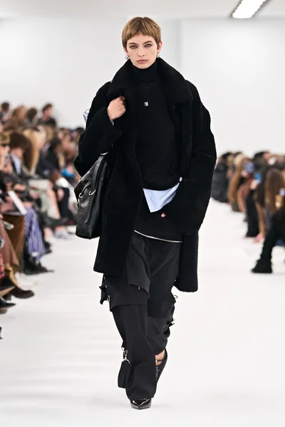 Look 31